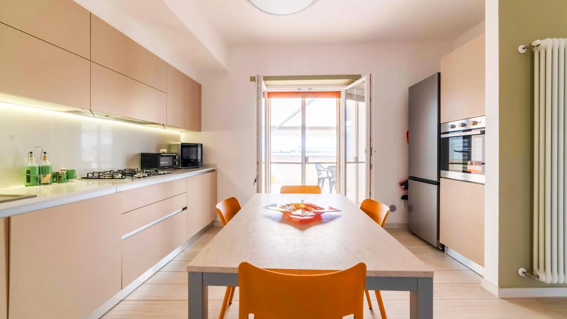 Attico Vista Mare Apartment Tirrenia 0*,