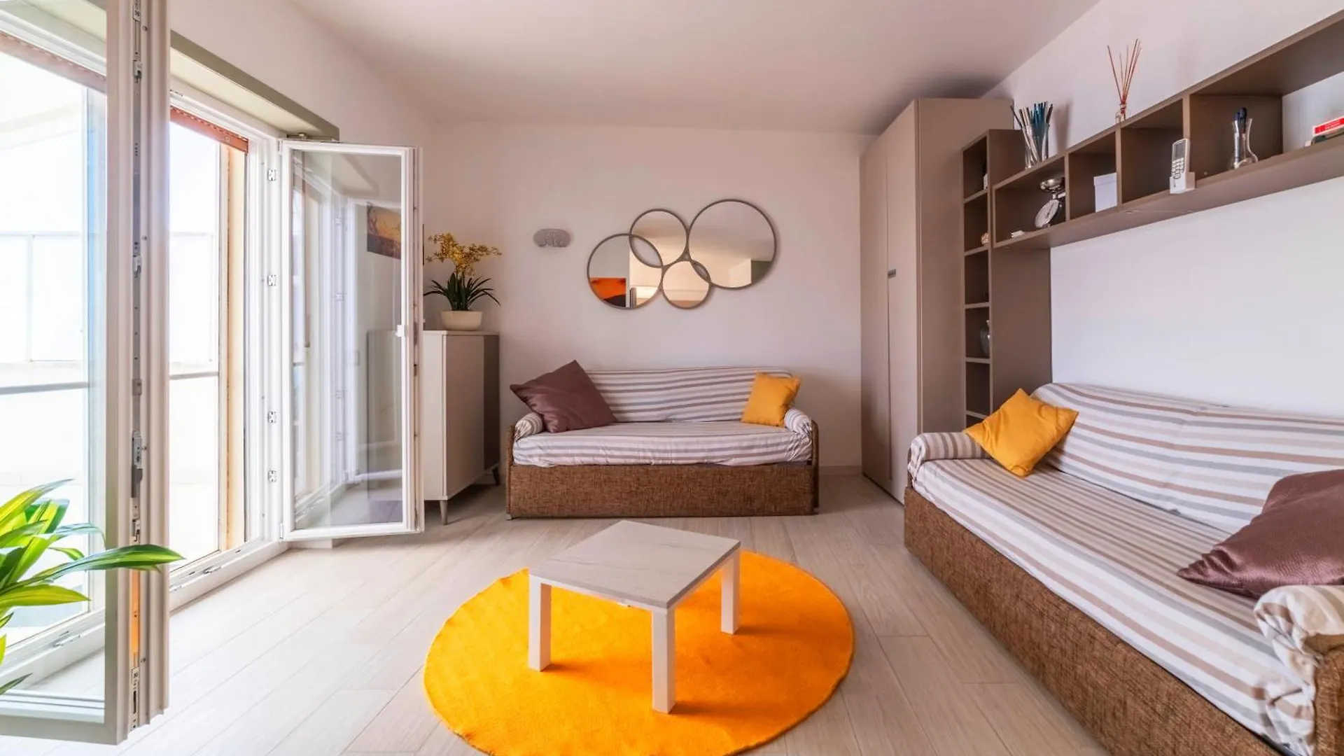 Appartamento Attico Vista Mare Tirrenia 0*,  Italia