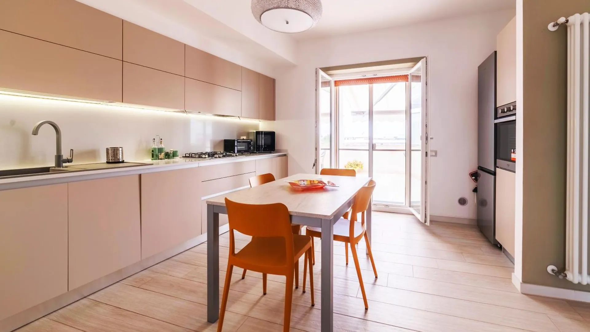 Attico Vista Mare Apartment Tirrenia